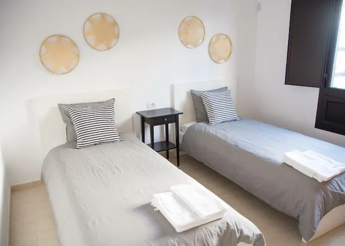 Caleton Alhambra Apartment *